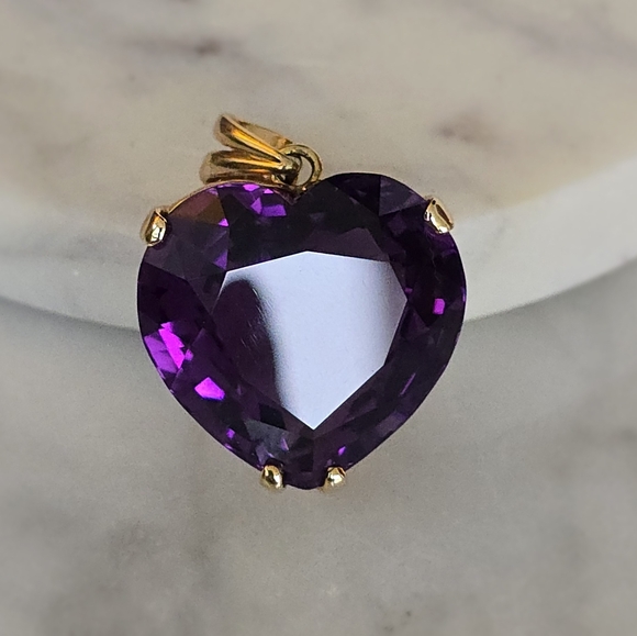 35.11ct Amethyst Classic Heart Pendant set in 14K Yellow Gold. Incl Appraisal - Picture 1 of 11